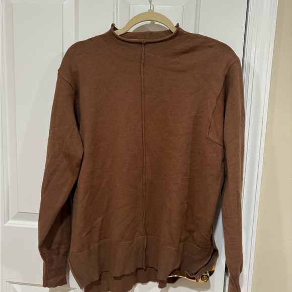 Brown Lounge Set - Picture 2 of 5